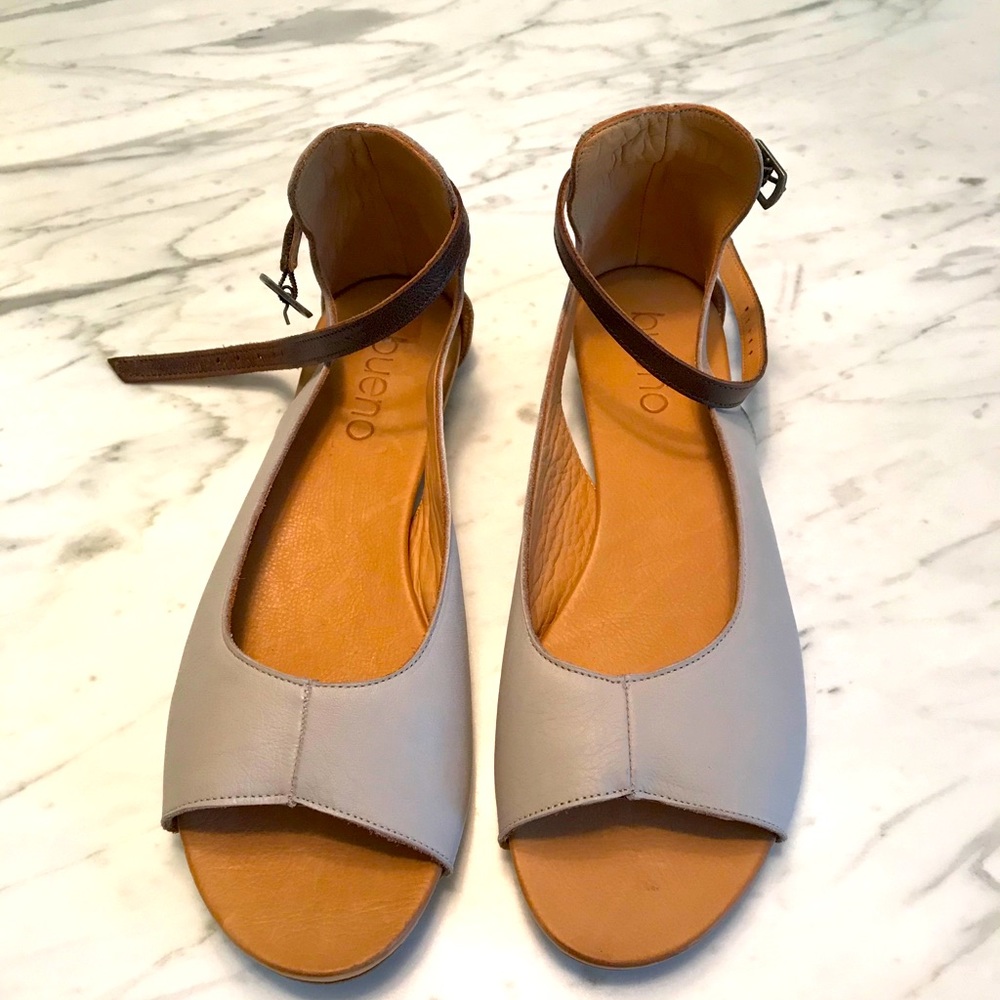 Bueno sandals